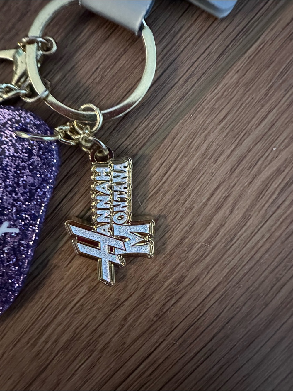 Hannah Montana Disney Purple Glitter "The Best of Both Worlds" Keychain new NWT - Picture 6 of 7
